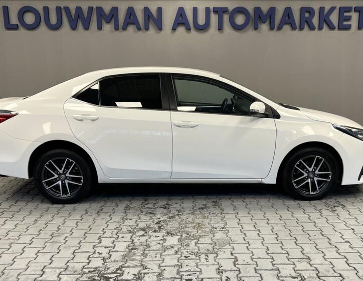 Toyota Corolla Sedan 1,6 l 97 kw