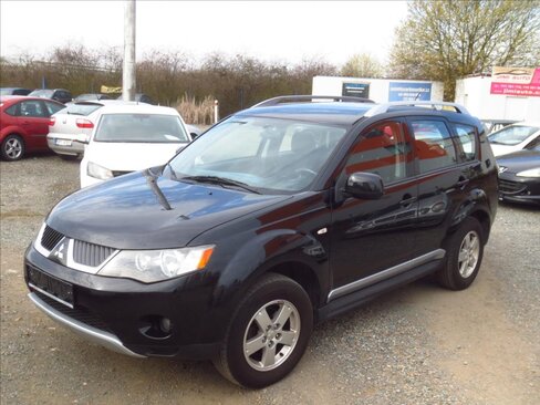 Mitsubishi Outlander SUV / Terénní 2,4 l 125 kw