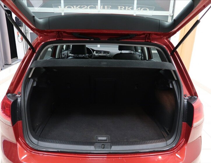 Volkswagen Golf Hatchback 1,2 l 63 kw