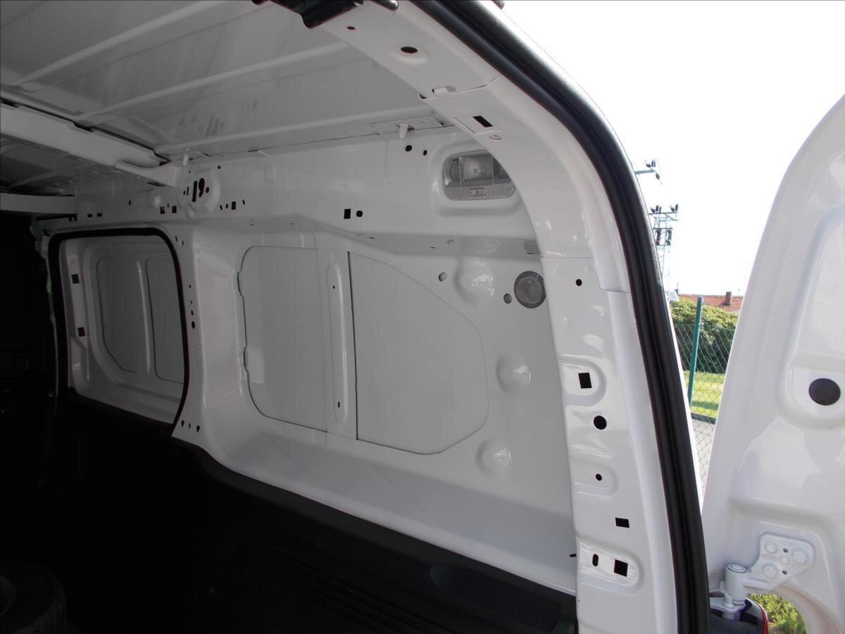 Peugeot Partner Ostatní 1,5 l 75 kw