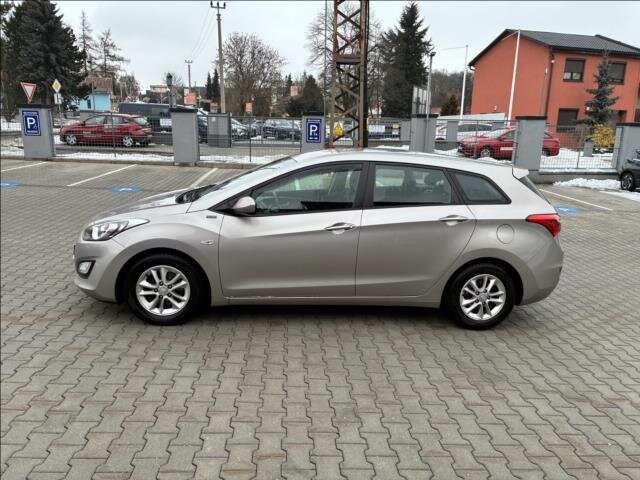 Hyundai i30 Kombi 1,6 l 99 kw
