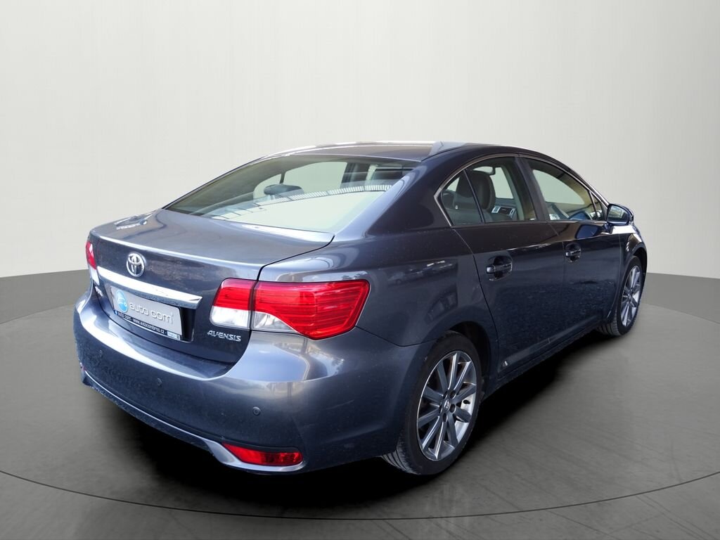 Toyota Avensis Sedan / Limuzína 2,0 l 112 kw