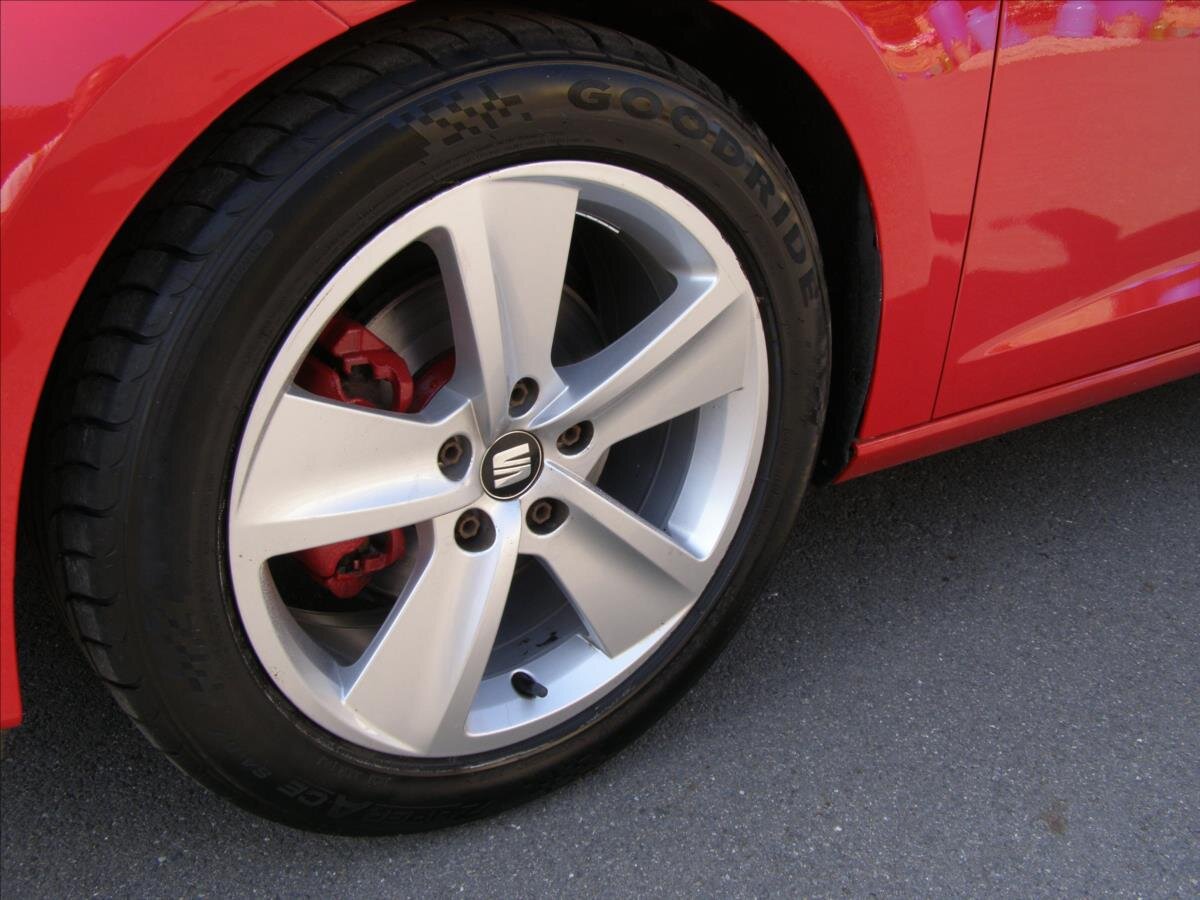 Seat Leon Hatchback 1,4 l 92 kw