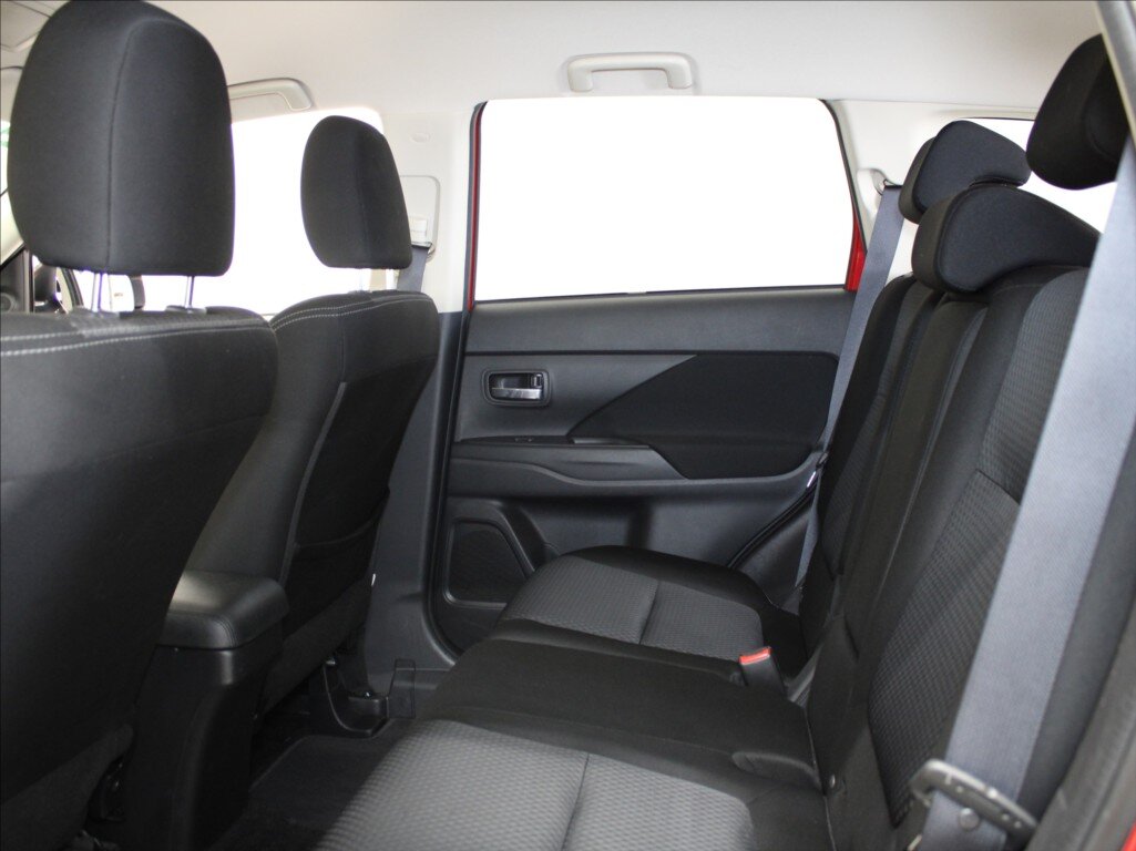 Mitsubishi Outlander SUV 2,0 l 110 kw