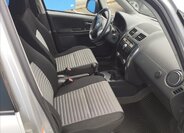 Suzuki SX4 8
