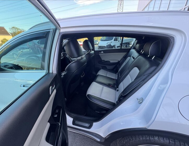 KIA Sportage SUV / Terénní 2,0 l 136 kw