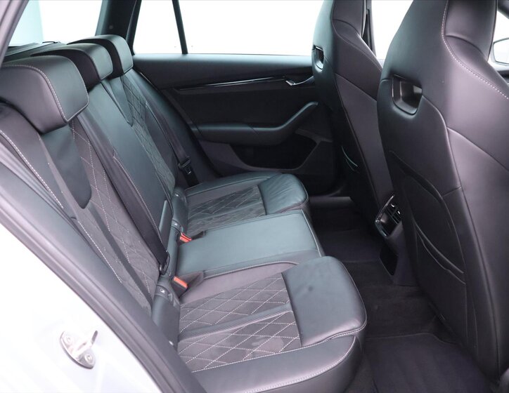 Škoda Octavia Kombi 2,0 l 180 kw