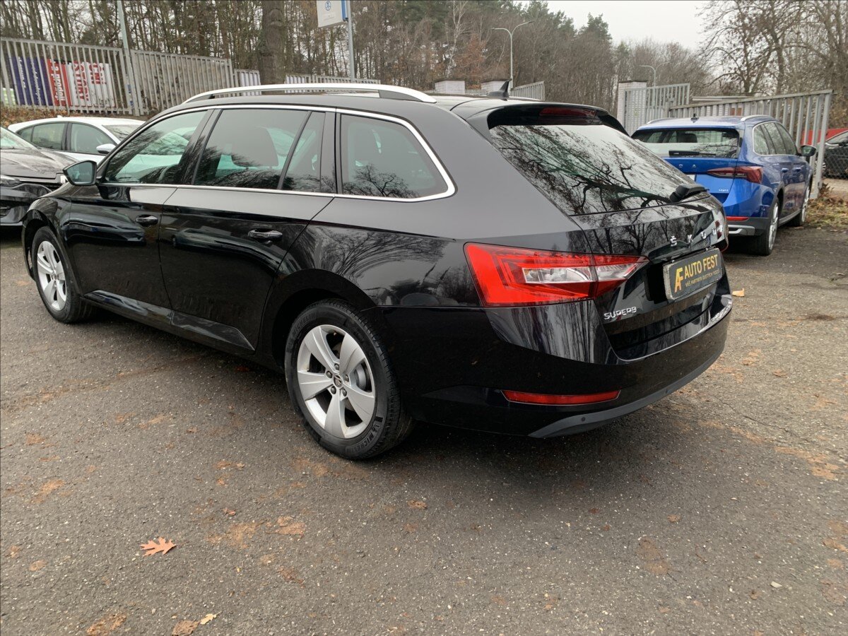 Škoda Superb