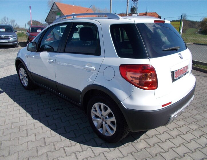 Fiat Sedici Hatchback 1,6 l 88 kw