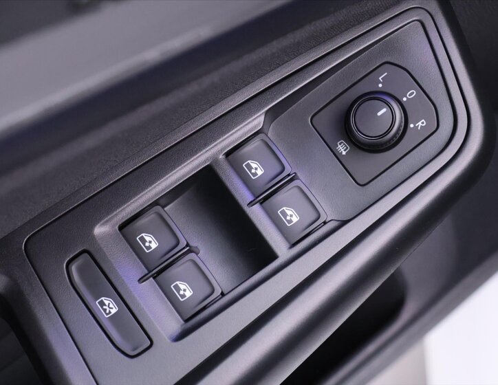 Volkswagen Bora Sedan / Limuzína 0,0 100 kw