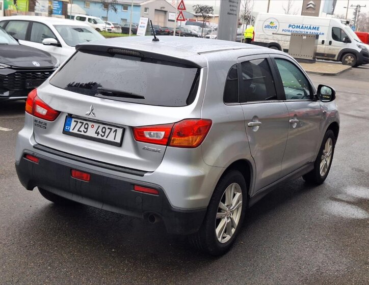 Mitsubishi ASX SUV 1,6 l 86 kw