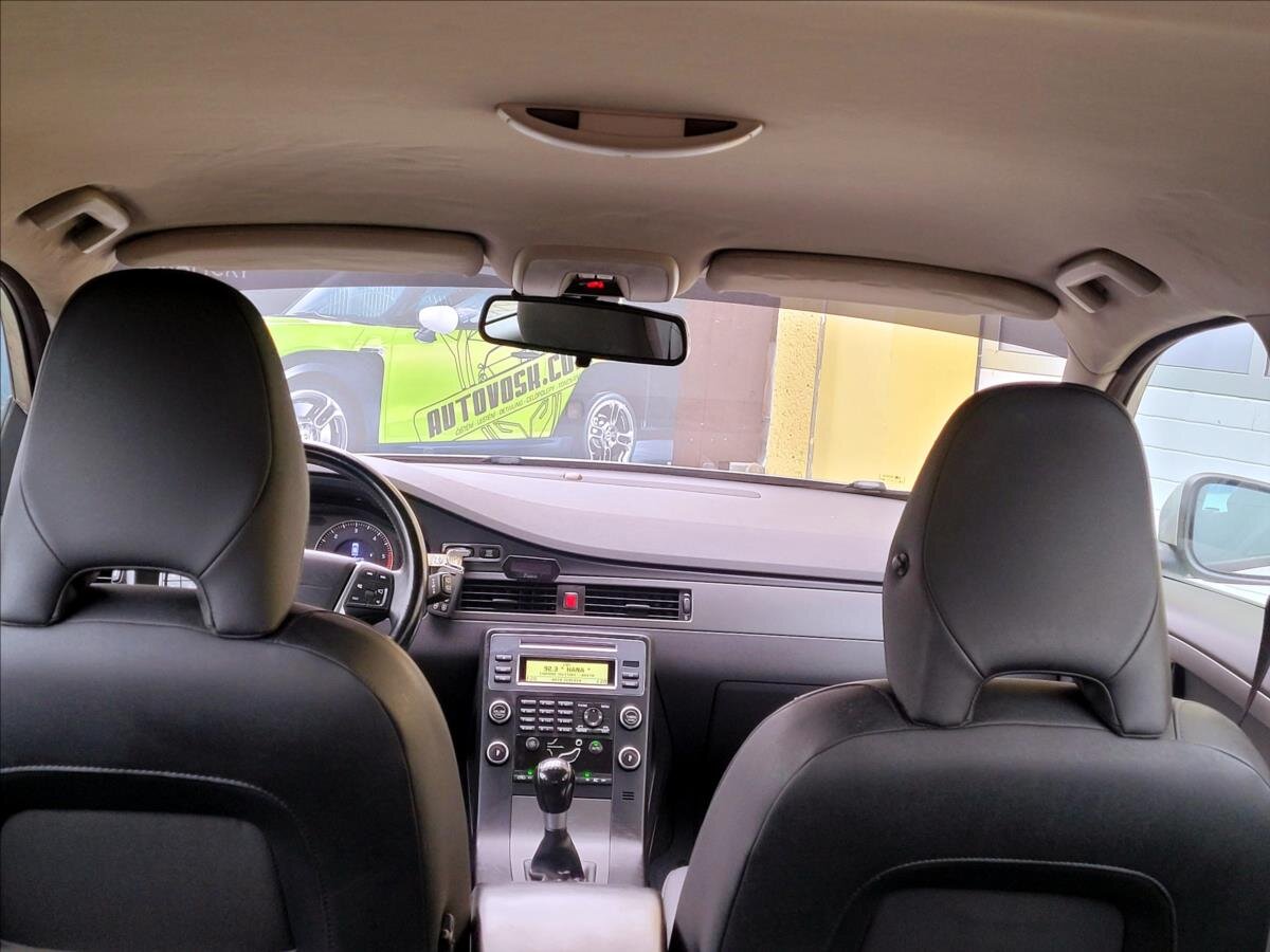 Volvo V70 Kombi 2,4 l 129 kw
