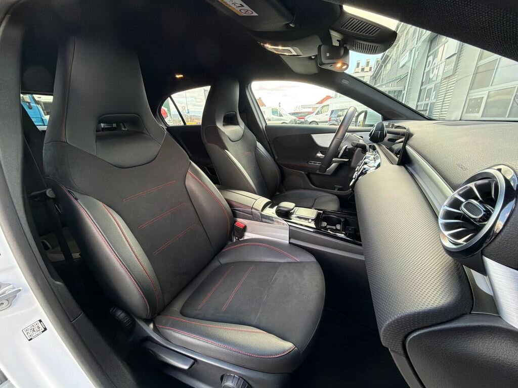 Mercedes-Benz Třídy A Hatchback 1,3 l 118 kw