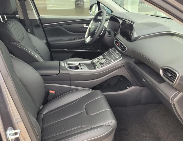 Hyundai Santa Fe SUV 1,6 l 195 kw