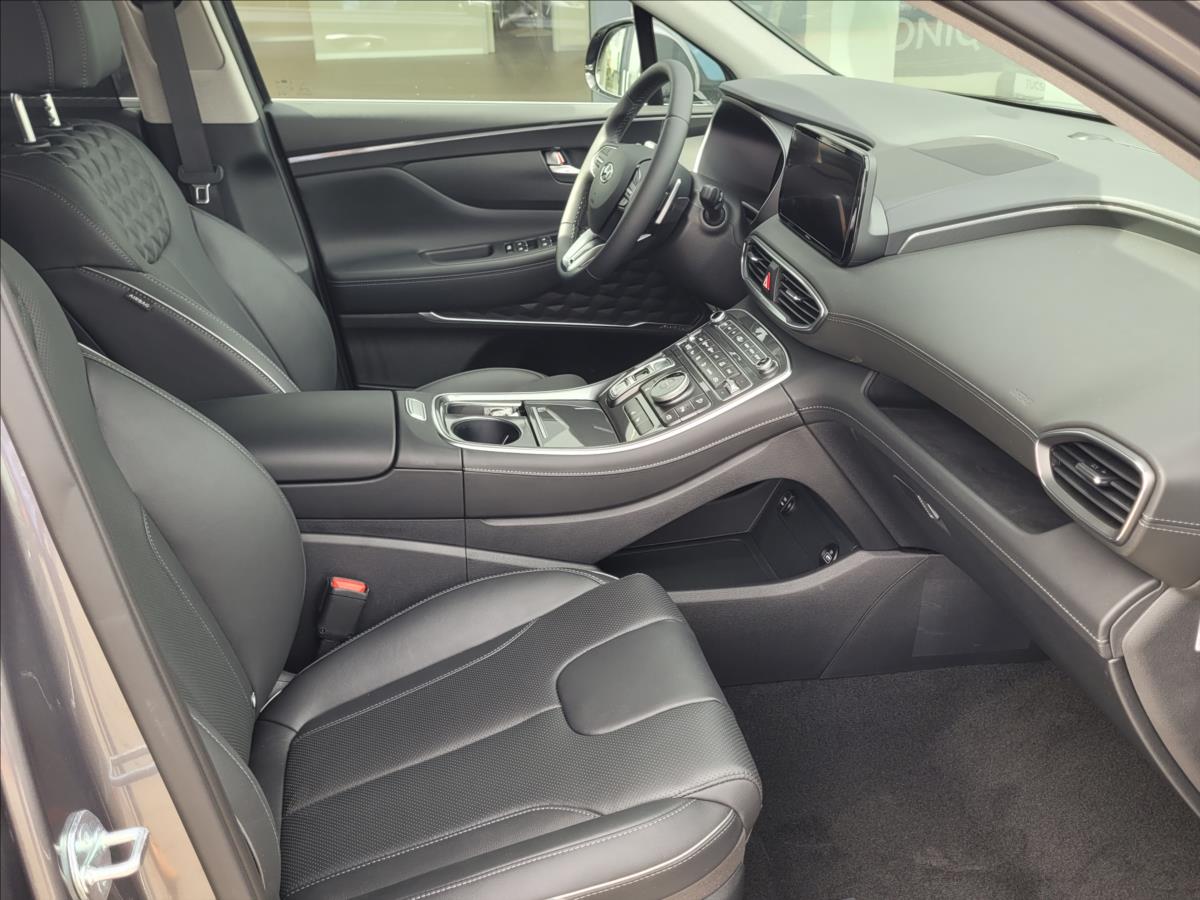 Hyundai Santa Fe SUV 1,6 l 195 kw