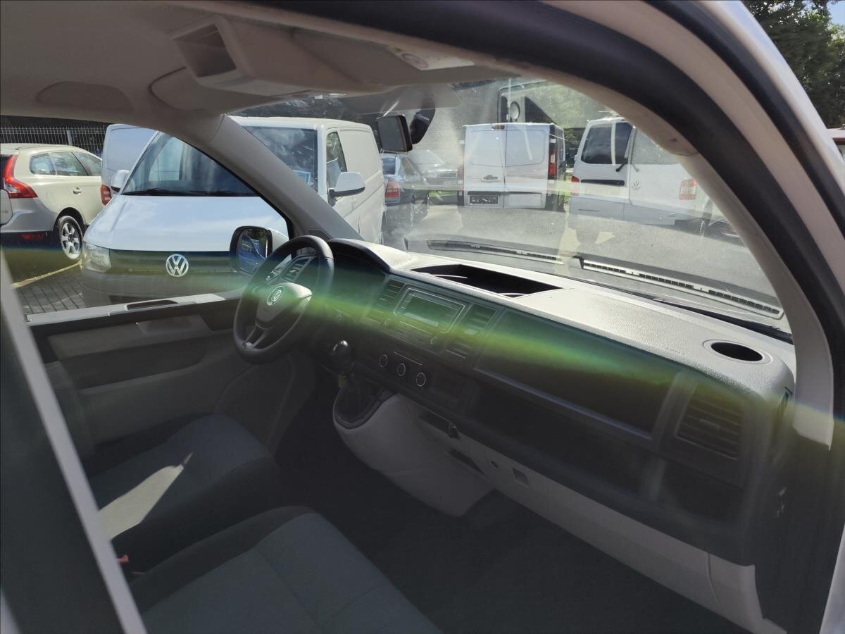 Volkswagen Transporter Kombi 2,0 l 84 kw