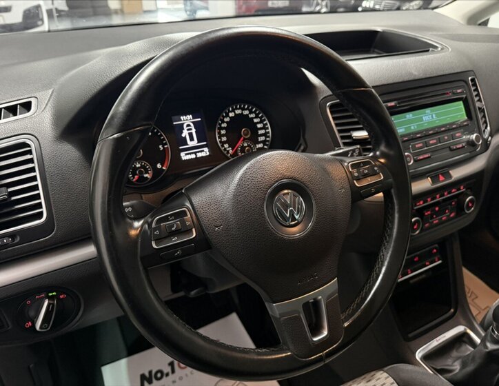Volkswagen Sharan MPV 2,0 l 103 kw