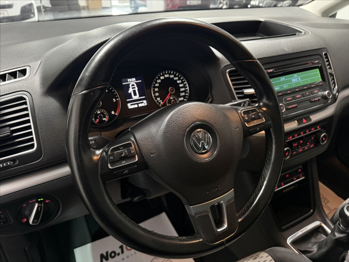 Volkswagen Sharan MPV 2,0 l 103 kw