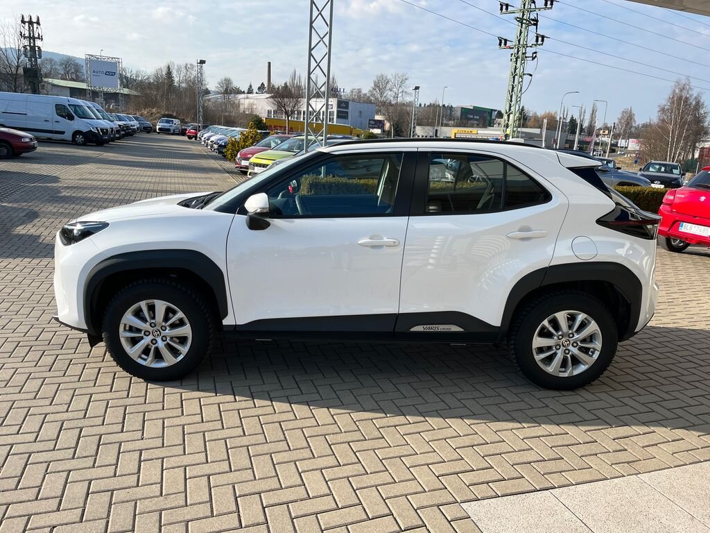 Toyota Yaris Cross SUV / Terénní 1,5 l 68 kw