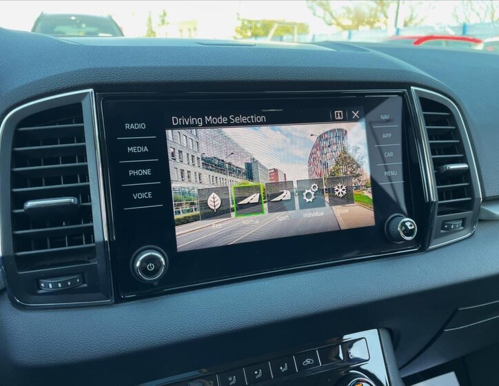 Škoda Karoq SUV / Terénní 2,0 l 110 kw