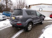 Mitsubishi Outlander Kombi 2,4 l 125 kw