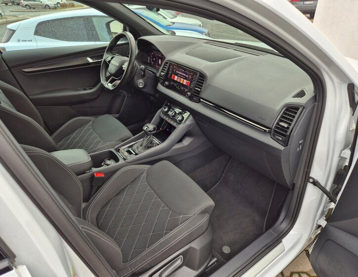 Škoda Karoq SUV / Terénní 1,5 l 110 kw