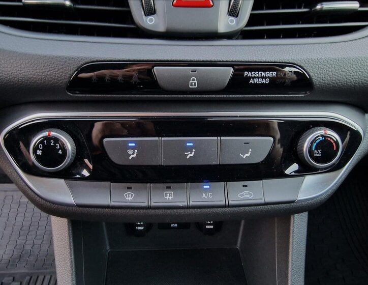 Hyundai i30 Kombi 1,6 l 85 kw