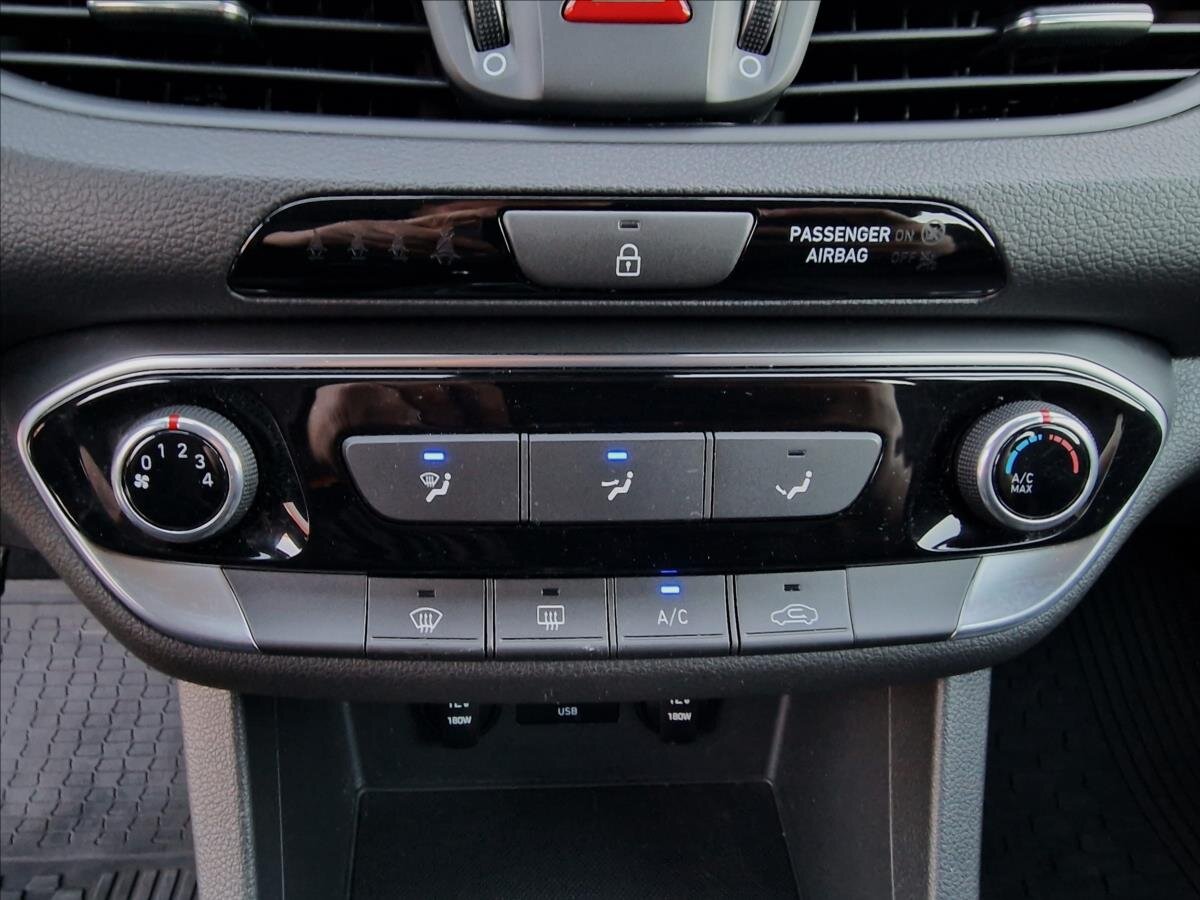 Hyundai i30 Kombi 1,6 l 85 kw