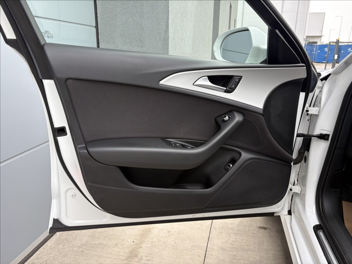 Audi A6 Sedan / Limuzína 3,0 l 160 kw