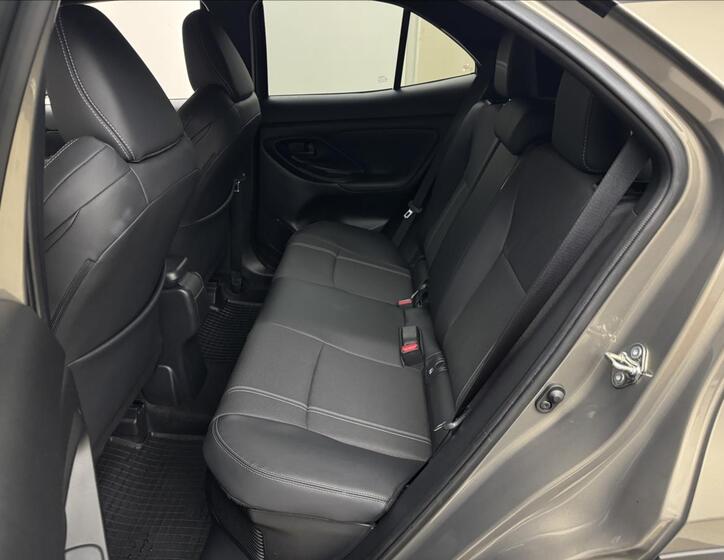 Toyota Yaris Cross 40