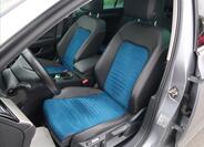 Volkswagen Passat 10