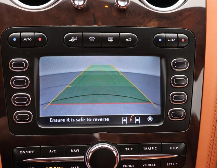 Bentley Continental GT Kupé 6,0 l 412 kw