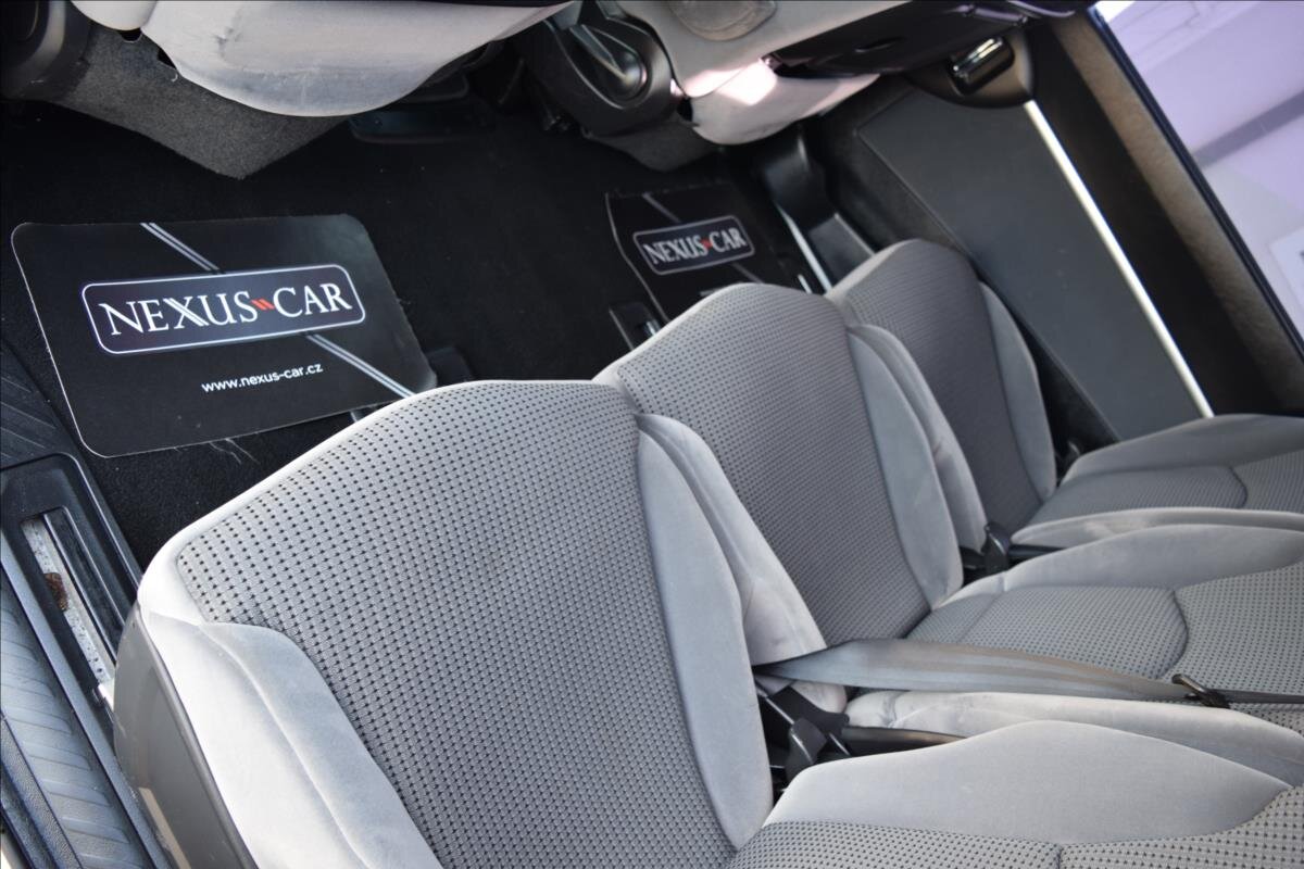 Peugeot 807 MPV 2,0 l 100 kw