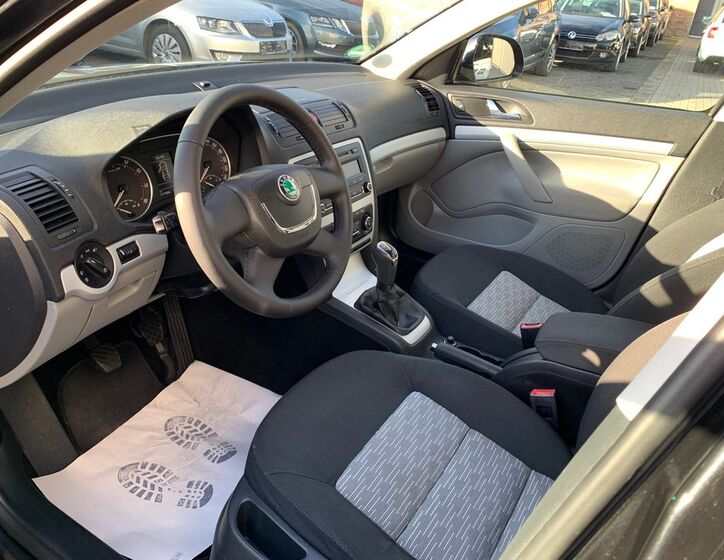 Škoda Octavia 14