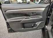 Mitsubishi Outlander SUV 2,3 l 110 kw
