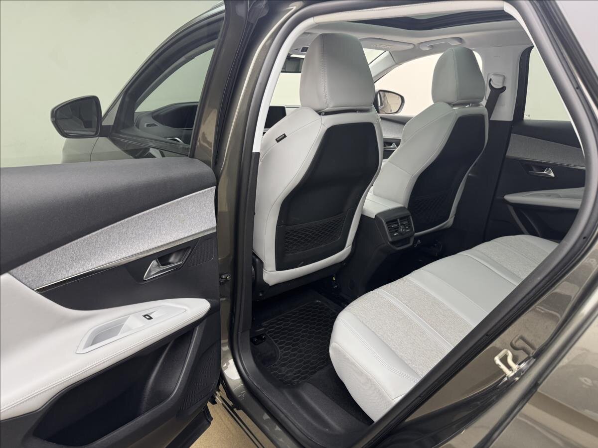 Peugeot 3008 SUV / Terénní 1,2 l 96 kw