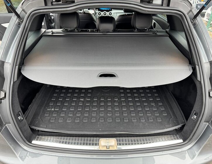 Mercedes-Benz Třídy C Kombi 2,2 l 143 kw