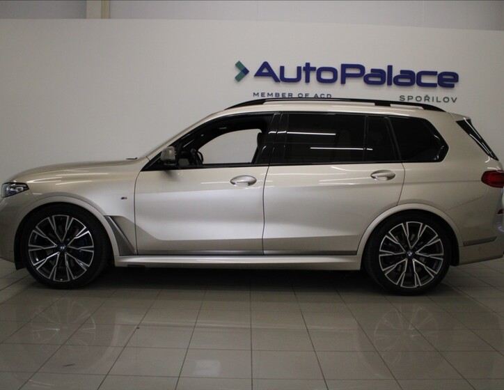 BMW X7 5