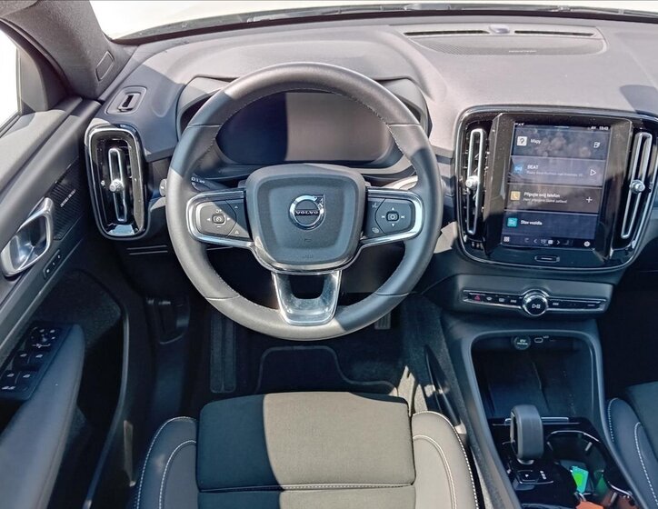 Volvo C40 Hatchback 0,0 300 kw