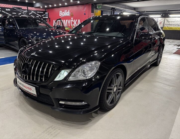 Mercedes-Benz Třídy E 1