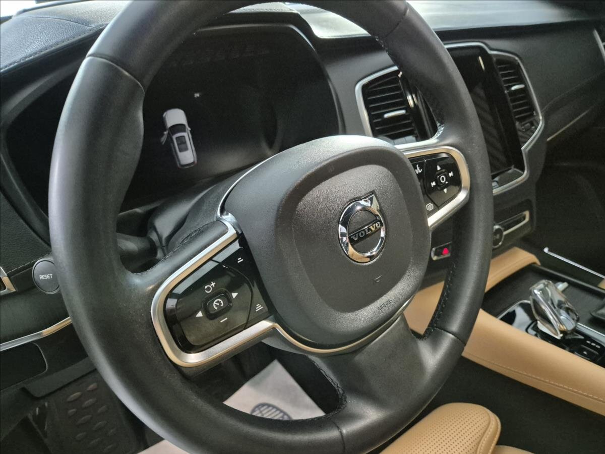 Volvo XC90 SUV / Terénní 2,0 l 180 kw