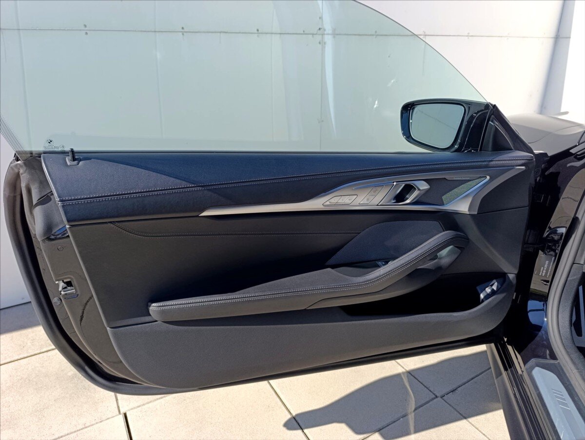 BMW Řada 8 Kupé 4,4 l 390 kw