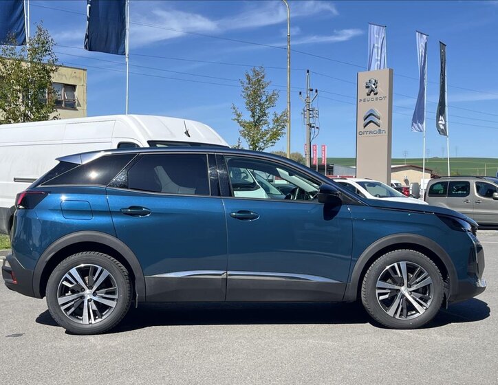 Peugeot 3008 SUV / Terénní 1,5 l 96 kw
