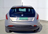 Lancia Delta Hatchback 1,6 l 88 kw