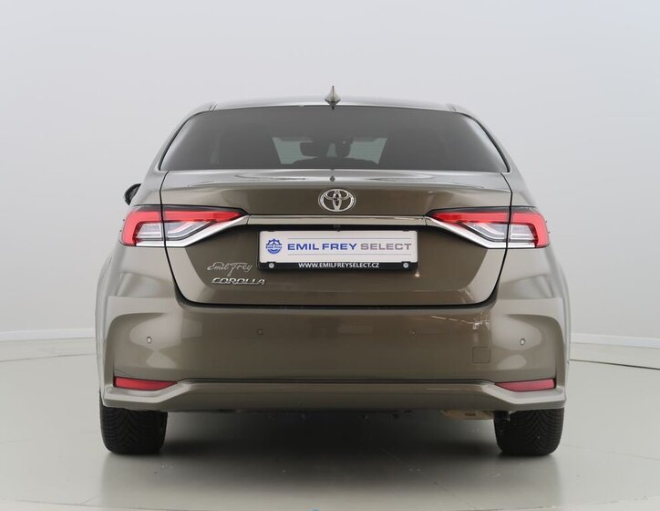 Toyota Corolla Sedan 1,5 l 92 kw