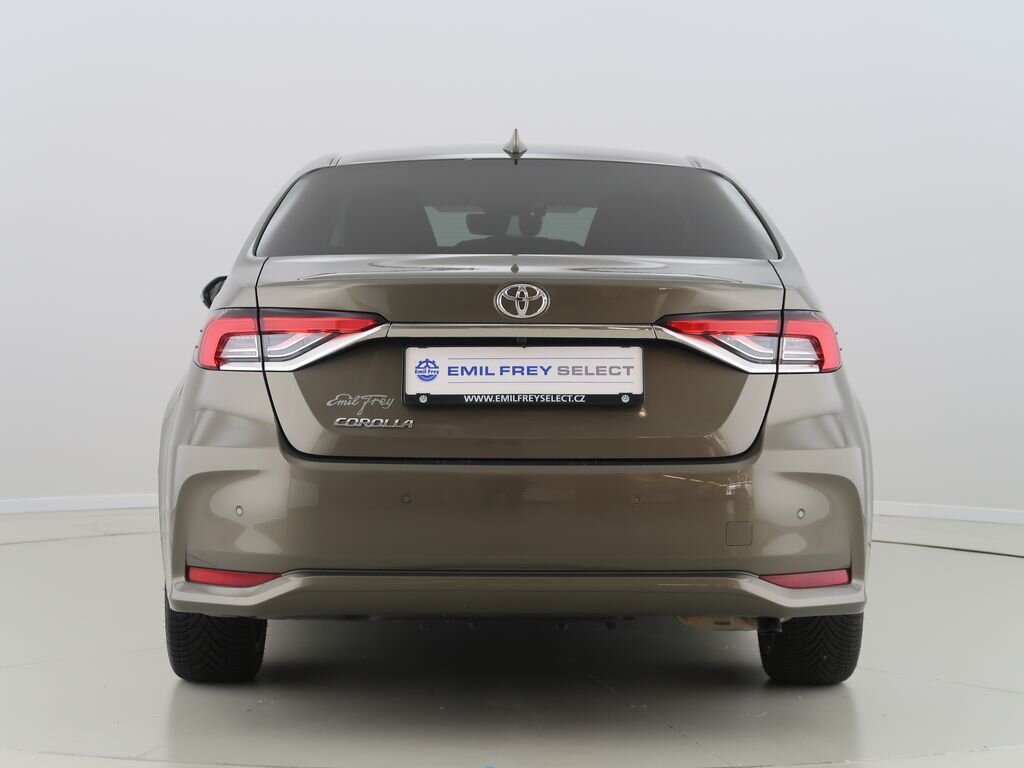 Toyota Corolla Sedan 1,5 l 92 kw