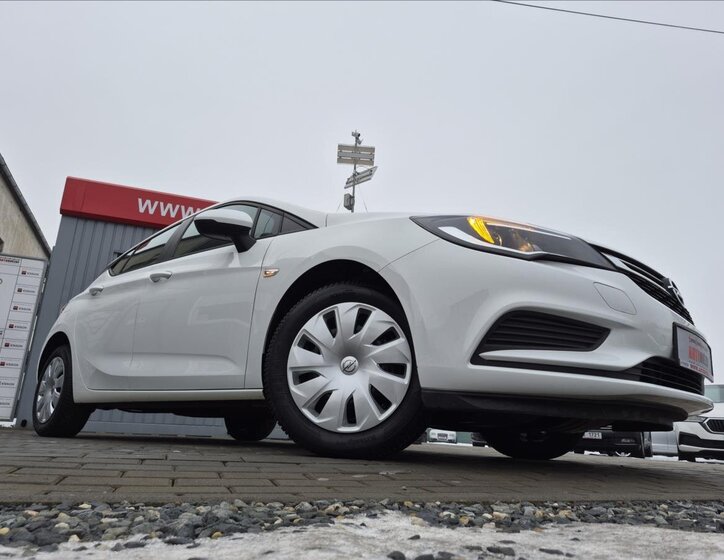 Opel Astra Hatchback 999,0 77 kw