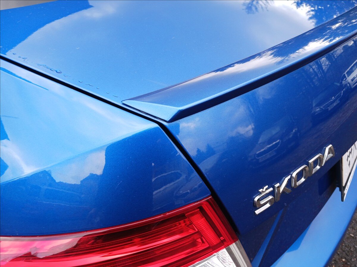 Škoda Octavia Sedan / Limuzína 1,6 l 77 kw