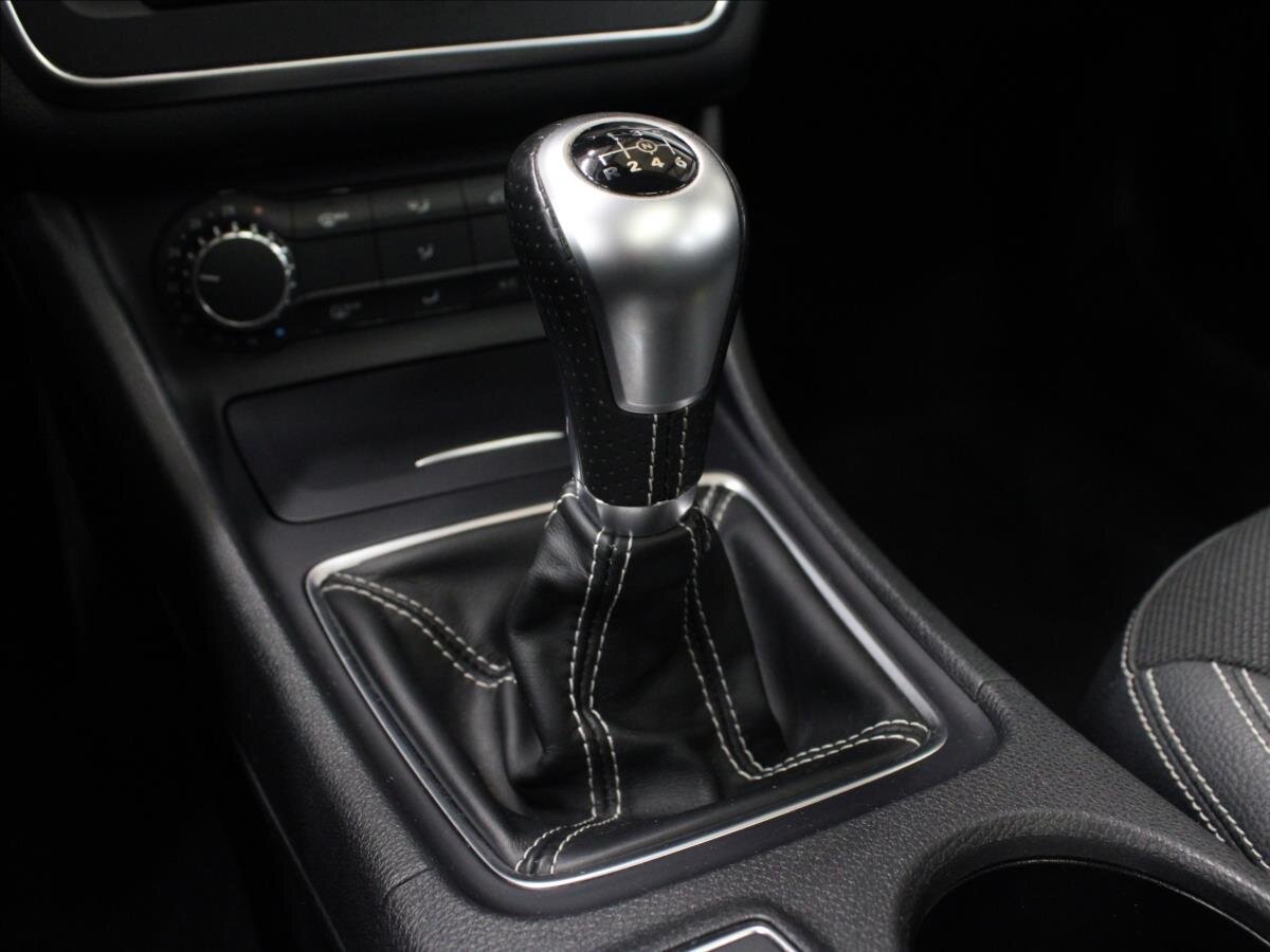 Mercedes-Benz GLA Kombi 1,6 l 90 kw