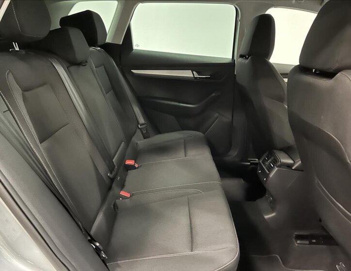 Škoda Karoq SUV 1,5 l 110 kw